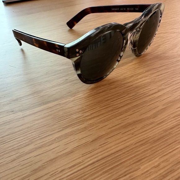 Illesteva Leonard Sun Glasses main image 4